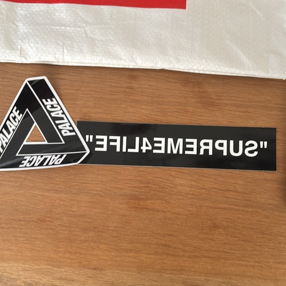 Supreme Bags and Sticker Pack - Picture 4 of 11